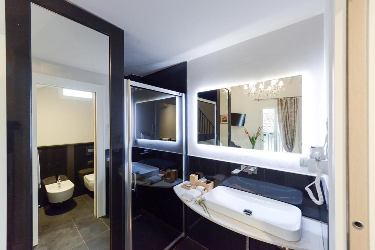 Duomo Suites Флоренция Екстериор снимка